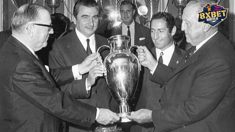 nhung cong hien to lon ma santiago bernabeu da mang lai Những cống hiến to lớn mà Santiago Bernabeu đã mang lại